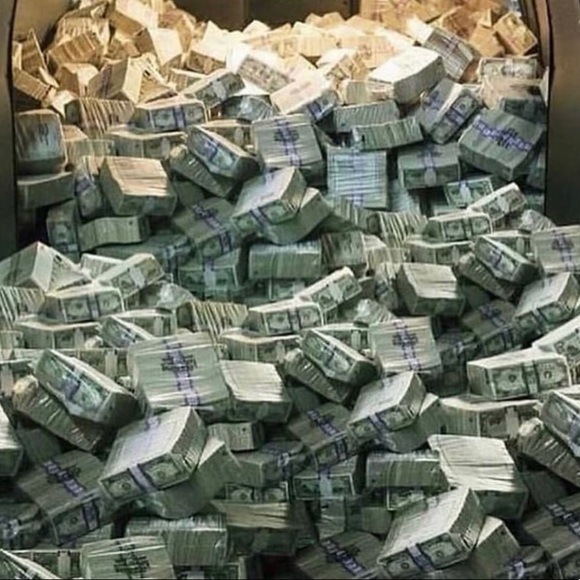 Meet your Posher, Tomsonposh🥂 - Picture 2 of 2